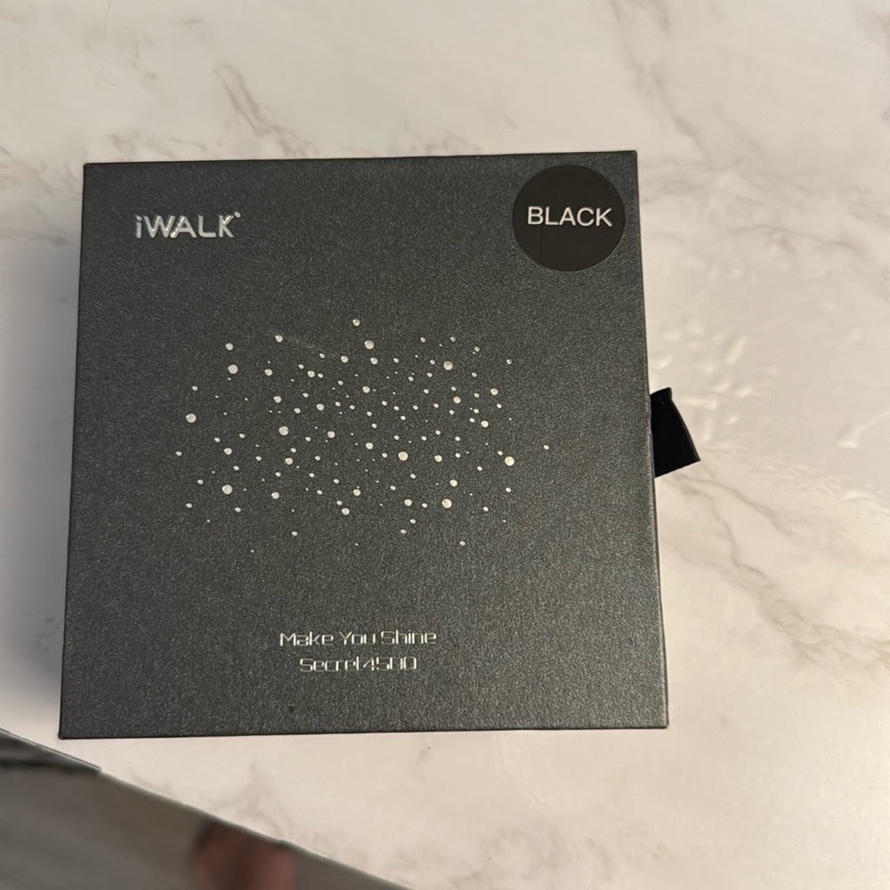 iWalk portable charger